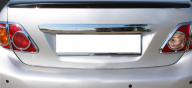 Nerez lita kufru nad SPZ Toyota Corolla X 2010-2013