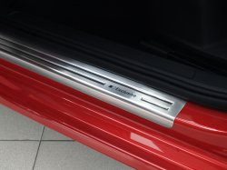 Nerez prahov lity VW Golf 7 hatchback