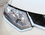 Chrom rmeky pednch svtel Nissan X-Trail III